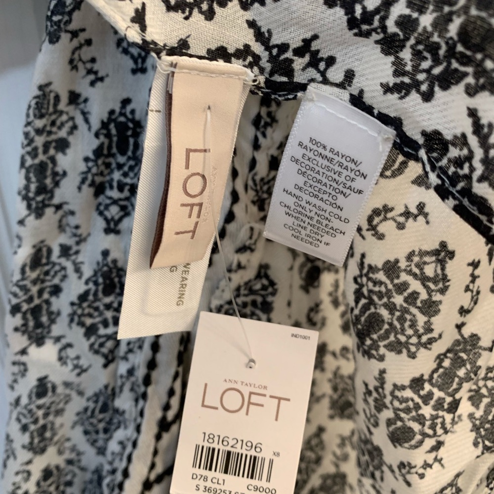 Women’s LOFT infinity scarf - Picture 8 of 14